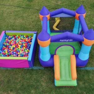 Inflable mini con piscina de pelotas